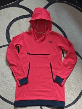 The North Face Women’s Coral Pink Hooded Pullover Ski Jacket